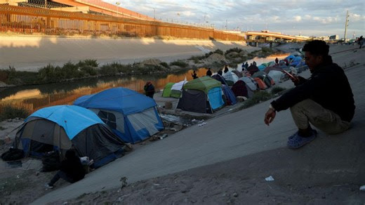 Biden apelará la decisión de un juez de eliminar el Título 42, que permite deportar migrantes a México