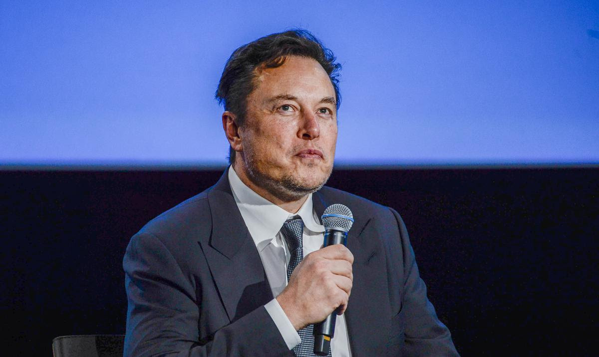El hombre que destronó a Elon Musk como el más rico del mundo