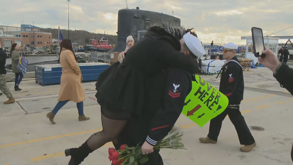 Holiday Homecoming 130 sailors and officers return home from 5-month deployment