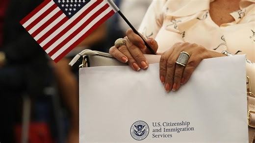 Residentes legales permanentes con green card vencida podrán pedir la ciudadanía
