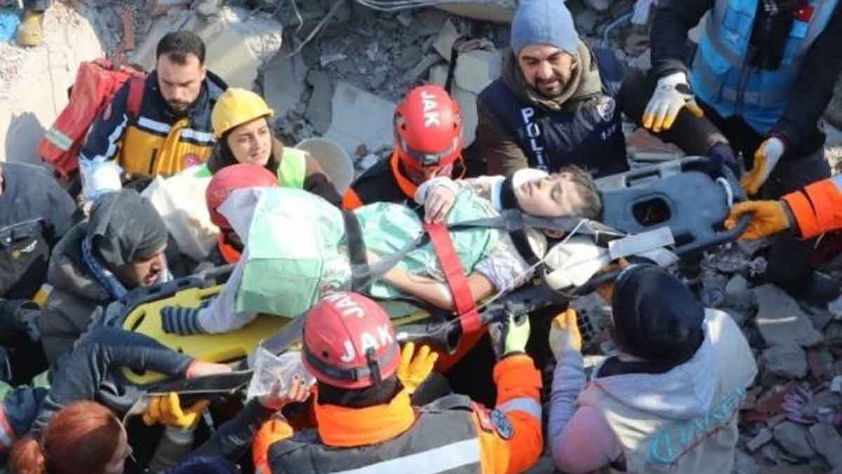 Ya son más de 17,000 los muertos por los terremotos en Turquía y Siria