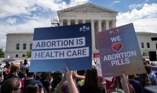 La Corte Suprema de Estados Unidos extiende temporalmente acceso a la píldora para abortar