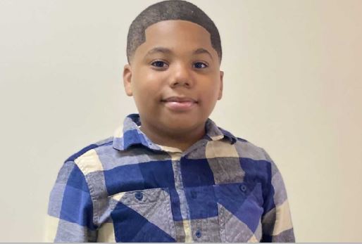 Este niño de 11 años llamó al 911 pidiendo ayuda. Cuando la policía llegó a su casa, le disparó en el pecho