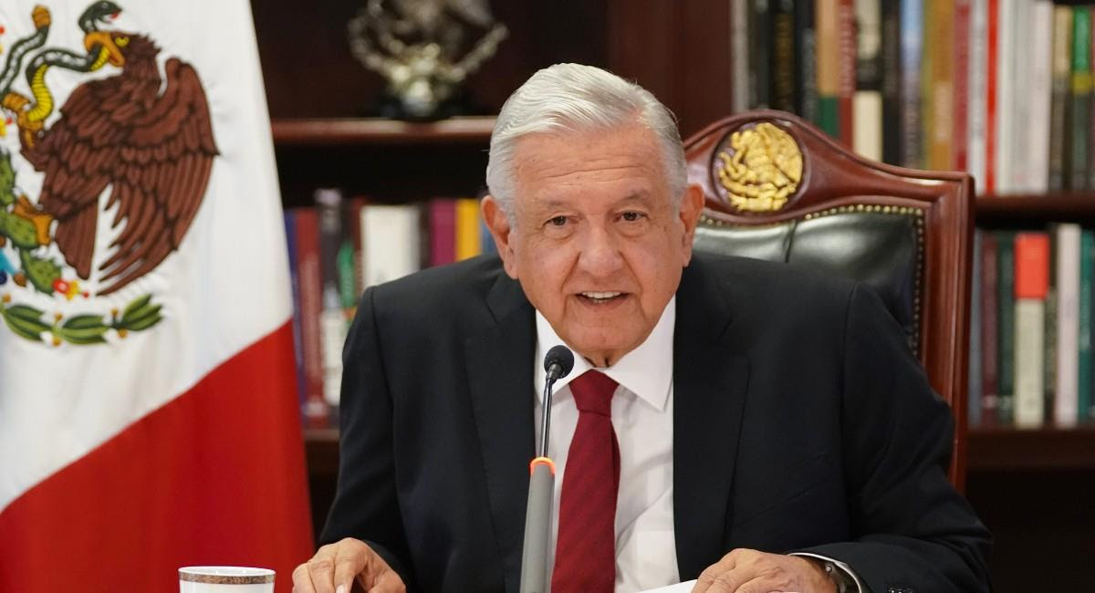 Gobierno de Perú declara a presidente de México persona non grata