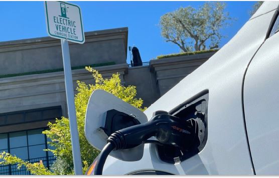 RI leaders want to end sale of gas-powered vehicles by 2035
