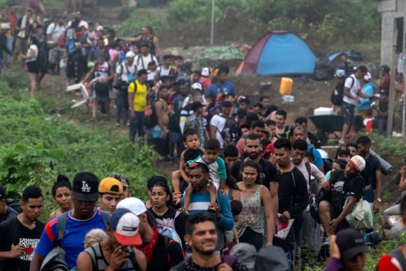 Gobierno planea enviar agentes a Panamá para entrevistar y deportar migrantes que marchan en busca de asilo en EEUU