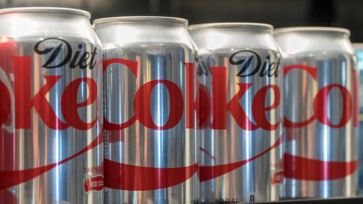 Miami Coca-Cola retira de Florida y otros estados unas 2,000 cajas de soda por posible contaminación