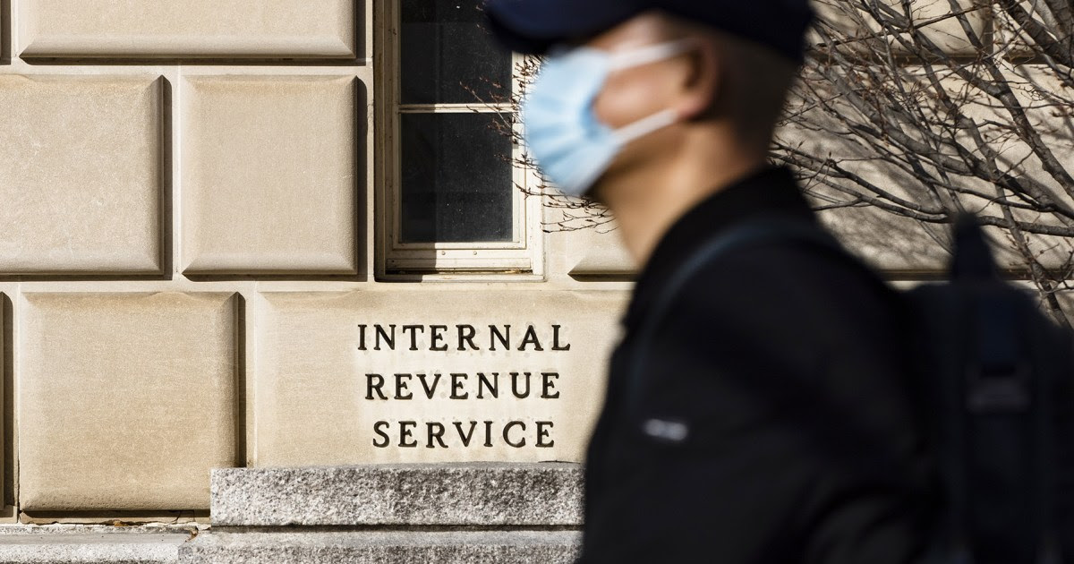 No pagó a tiempo sus impuestos durante la pandemia Puede que el IRS cancele sus multas