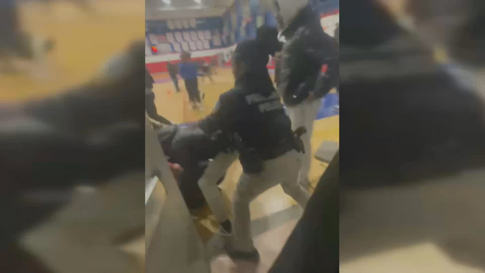 Fight erupts at Mount Pleasant High School game