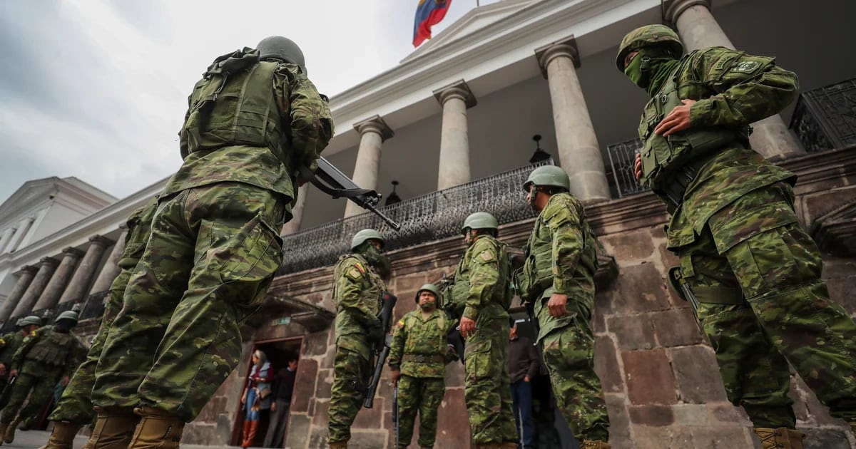 Primer balance de las Fuerzas Armadas de Ecuador