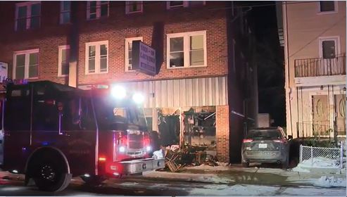 Residents able to escape early morning apartment fire in Pawtucket