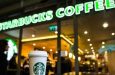Starbucks nos muestra el futuro de sus cafeterías 100 robots trabajando y solo dos humanos al frente